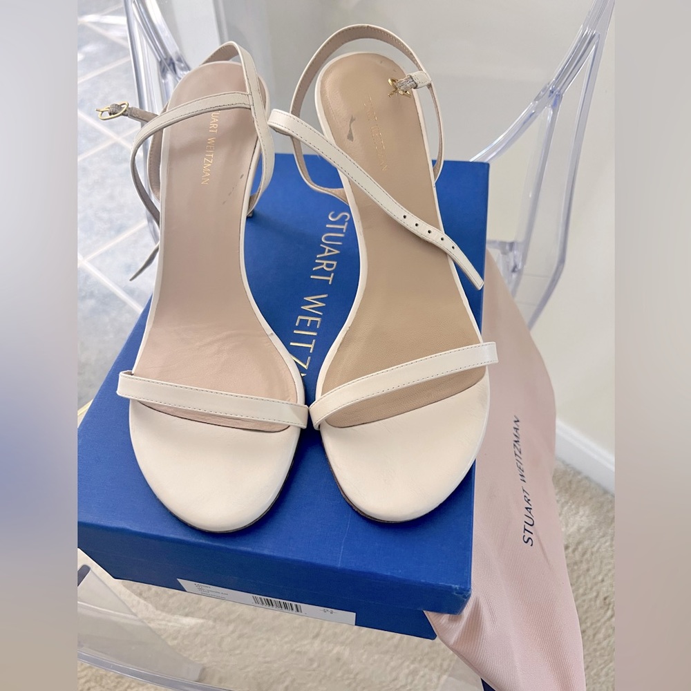 Stuart Weitzman bridal style leather sandals. Size 9. Great condition.
